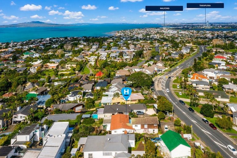 Photo of property in 211 East Coast Road, Castor Bay, Auckland, 0620