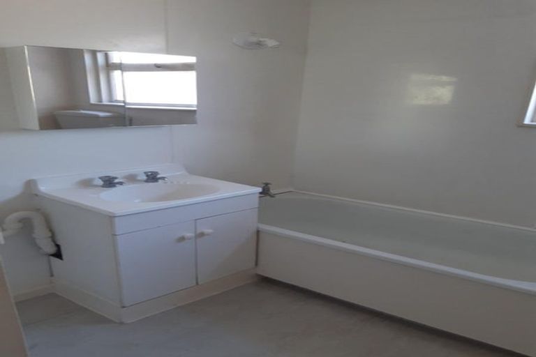 Photo of property in 2/8 Stanmore Road, Phillipstown, Christchurch, 8011