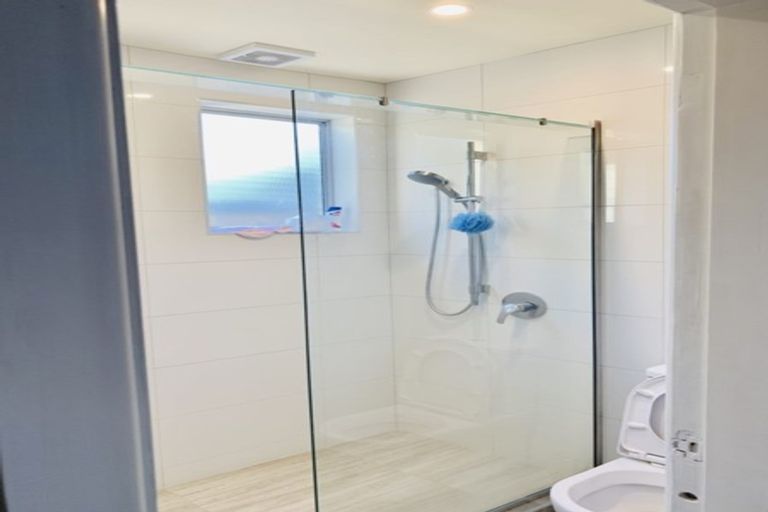 Photo of property in 35 Delaware Crescent, Russley, Christchurch, 8042