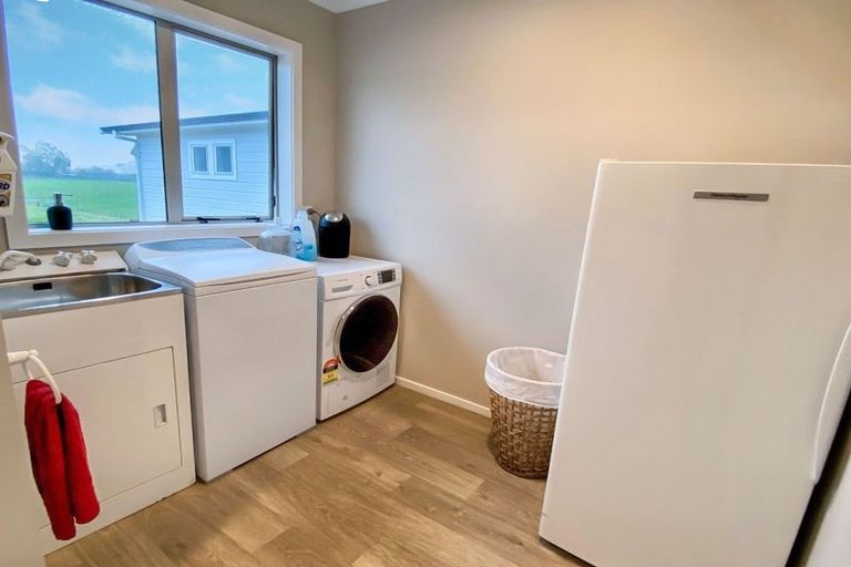 Photo of property in 20 Monteith Street, Halcombe, 4779