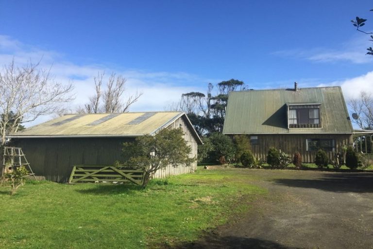 Photo of property in 14 Cole Road, Te Kopuru, 0391