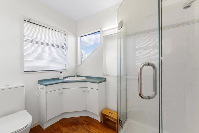 Photo of property in 40a St Michaels Avenue, Point Chevalier, Auckland, 1022