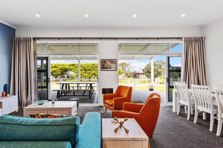 Photo of property in 4 Pinedale Crescent, Riversdale Beach, Masterton, 5872