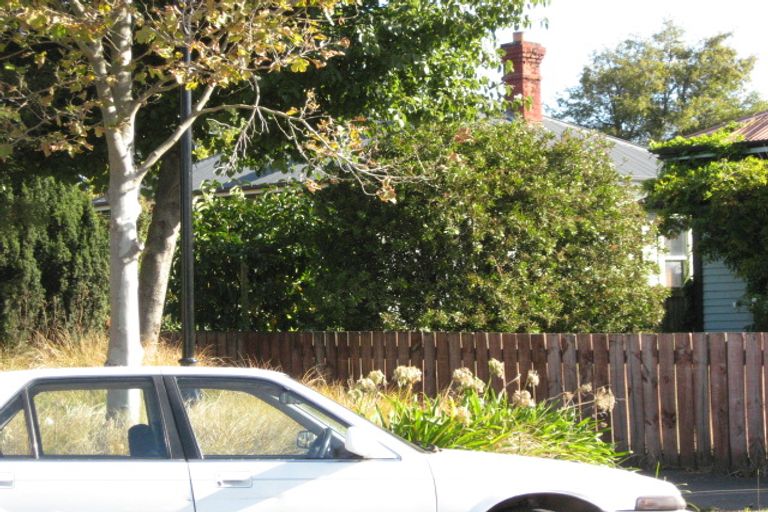 Photo of property in 21 Defoe Place, Waltham, Christchurch, 8023