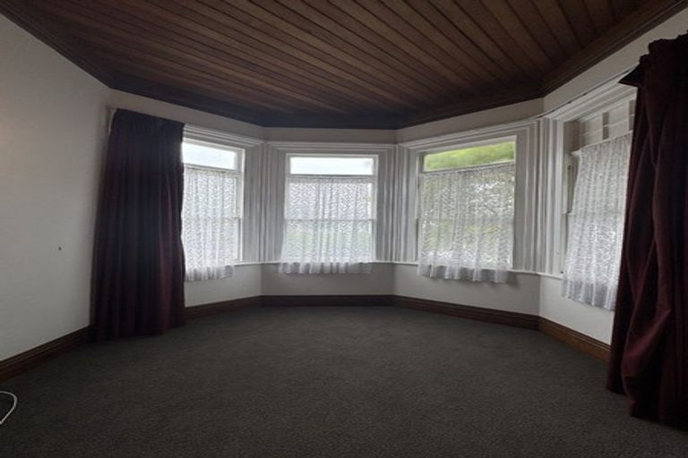 Photo of property in 37 Te Wharepouri Street, Berhampore, Wellington, 6023