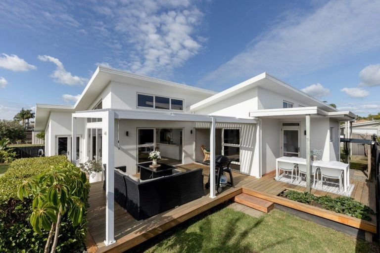 Photo of property in 29 Oriental Parade, Papamoa Beach, Papamoa, 3118
