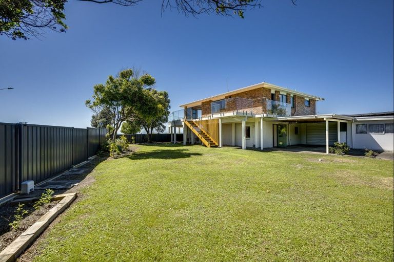 Photo of property in 63 Le Quesne Road, Bay View, Napier, 4104