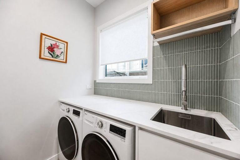 Photo of property in 63 Milford Road, Milford, Auckland, 0620