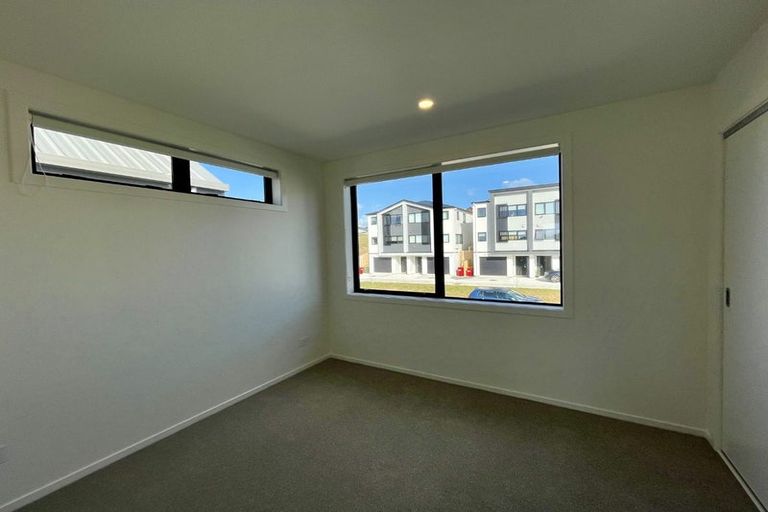 Photo of property in 8/21 Makomako Drive, Orewa, 0931