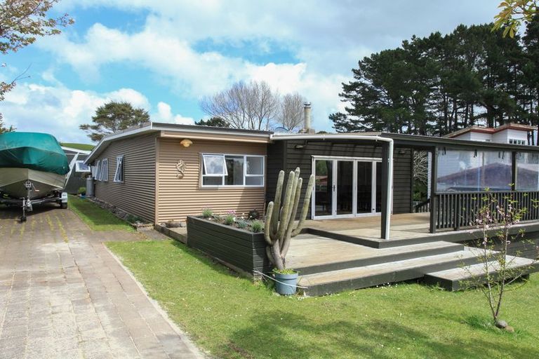 Photo of property in 36 Taipari Avenue, Raglan, 3225