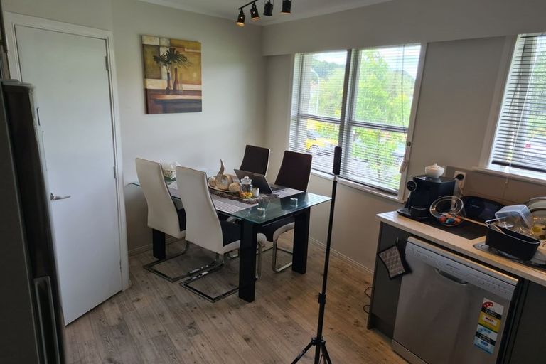 Photo of property in 2/46 Scenic Drive, Manurewa, Auckland, 2102