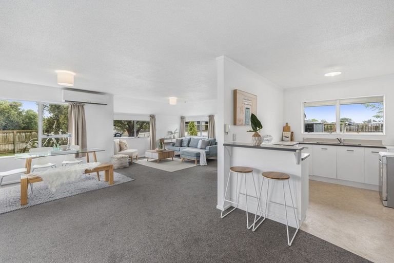 Photo of property in 2 Rosewood Place, Paraparaumu, 5032