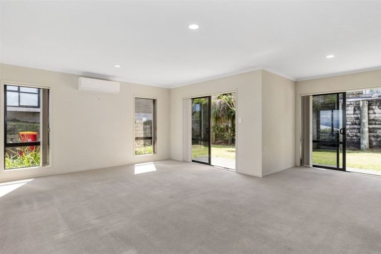 Photo of property in 5 Hillford Place, Welcome Bay, Tauranga, 3175
