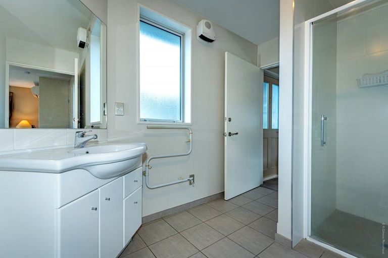 Photo of property in 121b Harewood Road, Papanui, Christchurch, 8053