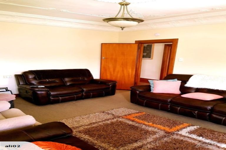 Photo of property in 30 Burns Avenue, Takaro, Palmerston North, 4412