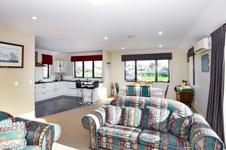 Photo of property in 547 Ikanui Road, Frimley, Hastings, 4120