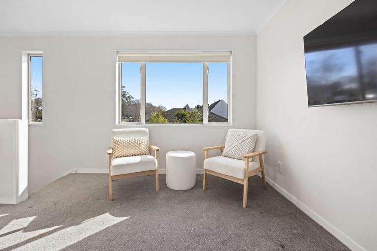 Photo of property in 408a Memorial Avenue, Burnside, Christchurch, 8053