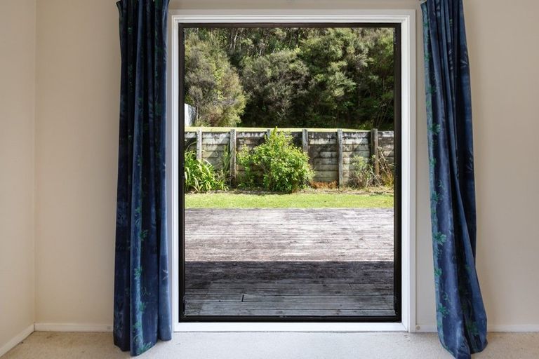 Photo of property in 58 Albatross Close, Whitby, Porirua, 5024