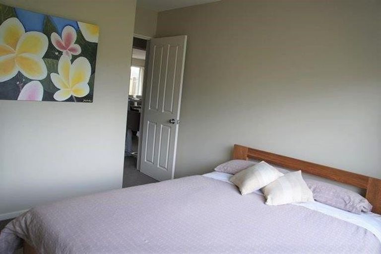 Photo of property in 2 Sheraton Place, Redwood, Christchurch, 8051