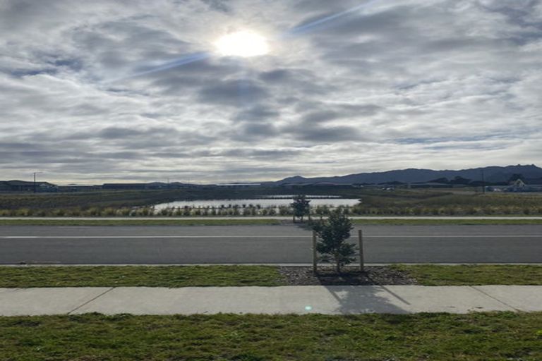 Photo of property in 45 Te Taniwha Road, One Tree Point, 0118