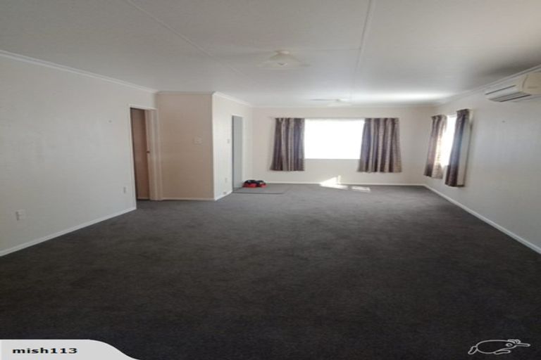 Photo of property in 17b Hillcrest Drive, Kelvin Grove, Palmerston North, 4414