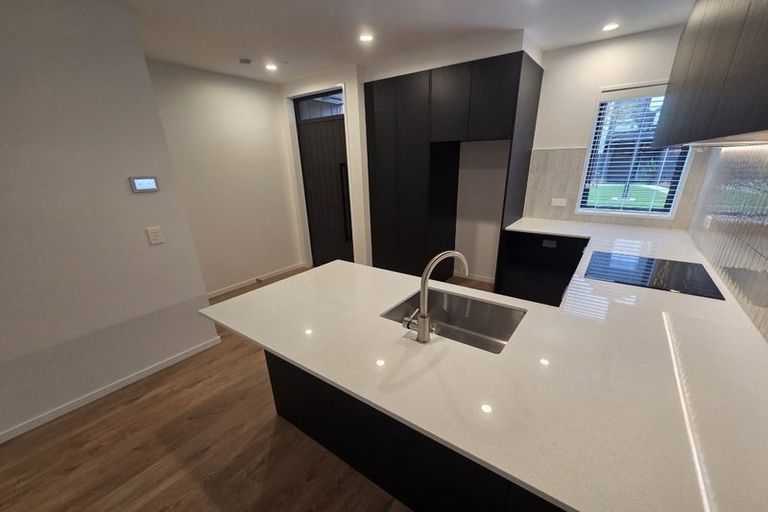 Photo of property in 2/15 Donald Place, St Albans, Christchurch, 8014
