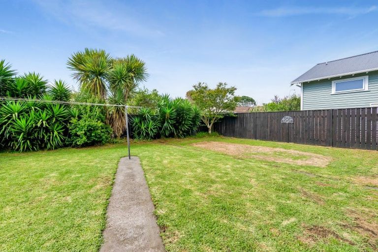 Photo of property in 53 Parris Street, Waitara, 4320
