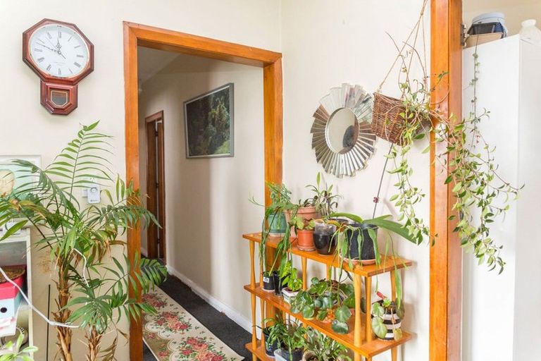 Photo of property in 6 Gertrude Street, Dannevirke, 4930