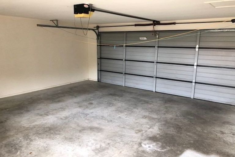 Photo of property in 1/36 Camelot Place, Glenfield, Auckland, 0629