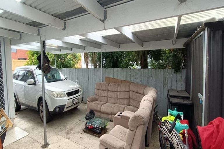 Photo of property in 1/22 Tawa Crescent, Manurewa, Auckland, 2102