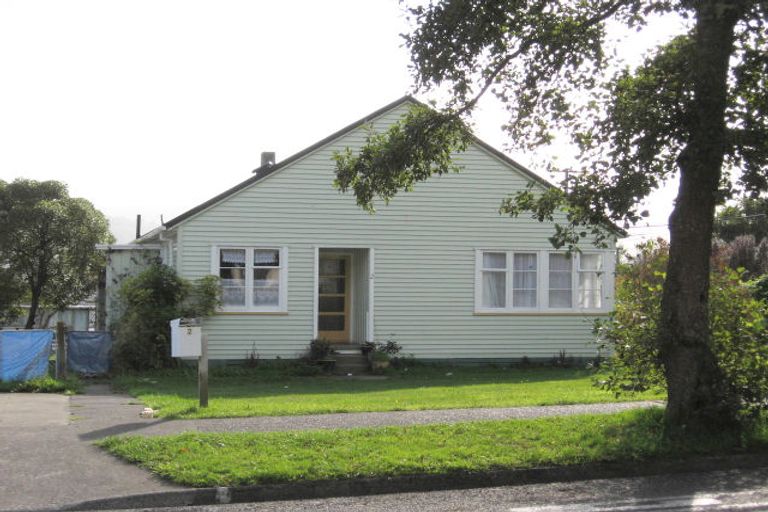 Photo of property in 2 Newcombe Street, Naenae, Lower Hutt, 5011