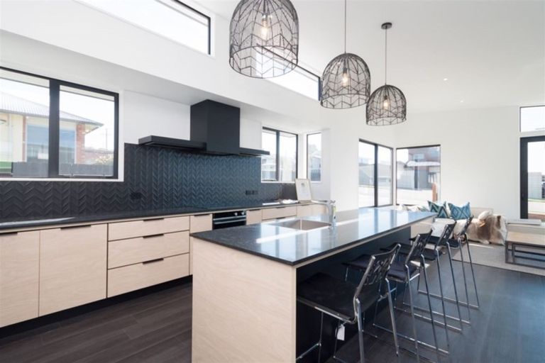 Photo of property in 17 Richmond Street, Waimataitai, Timaru, 7910