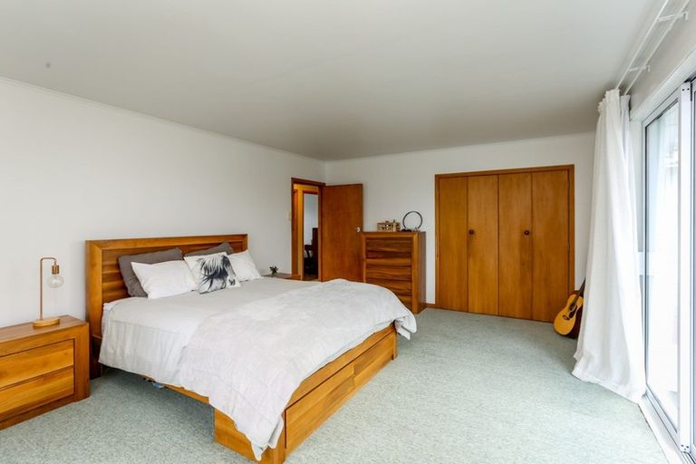 Photo of property in 246 Huatoki Street, Upper Vogeltown, New Plymouth, 4310