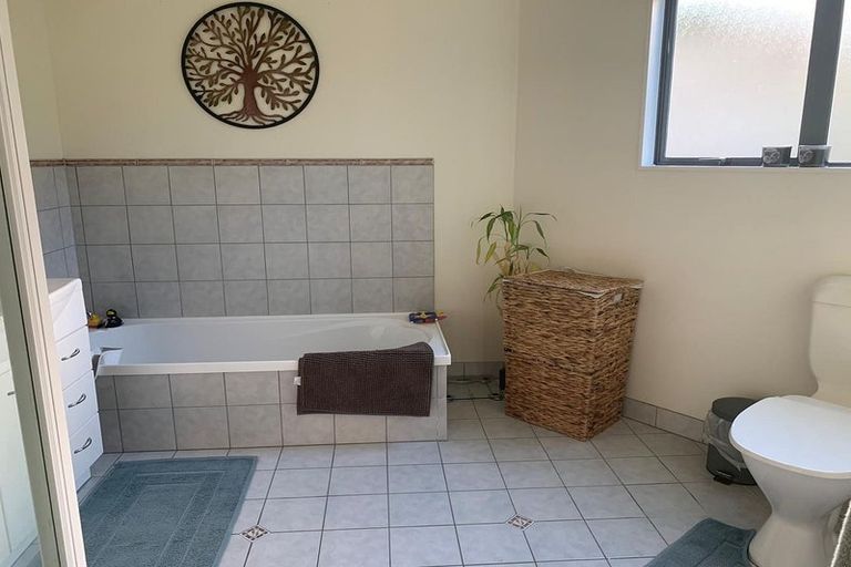 Photo of property in 24 Coastal Heights, Stillwater, Silverdale, 0993