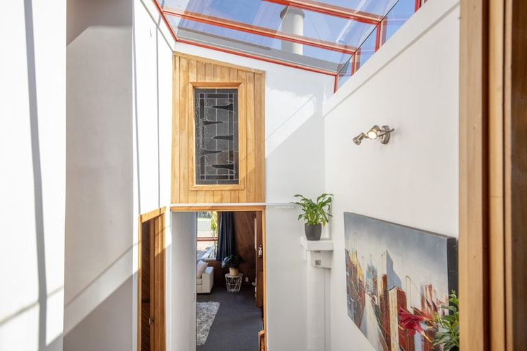 Photo of property in 1 Bay View Road, Raglan, 3225