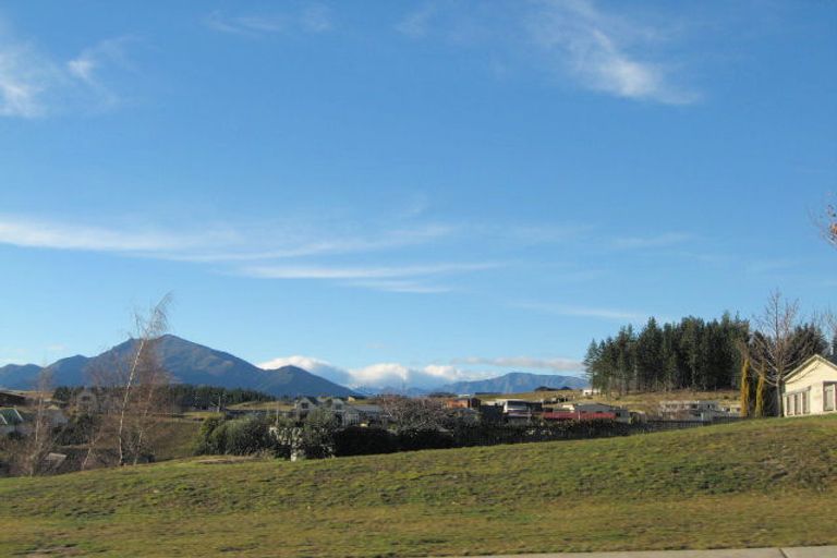 Photo of property in 83 Plantation Road, Wanaka, 9305