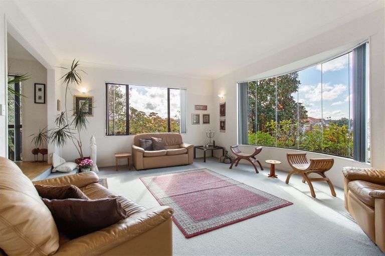 Photo of property in 89 Marina View Drive, West Harbour, Auckland, 0618