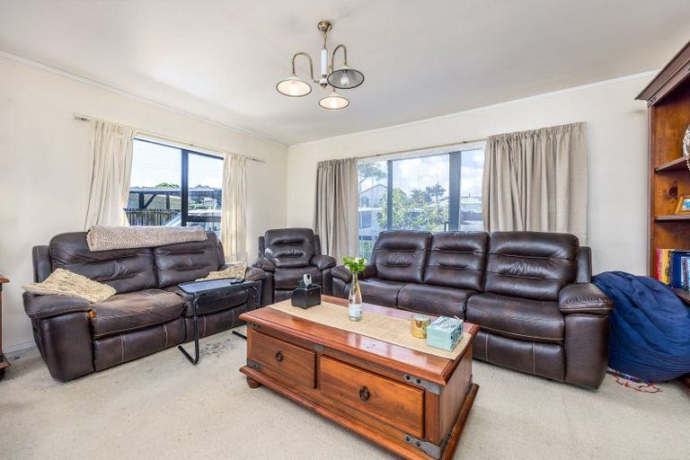 Photo of property in 9 Crail Court, Totara Heights, Auckland, 2105