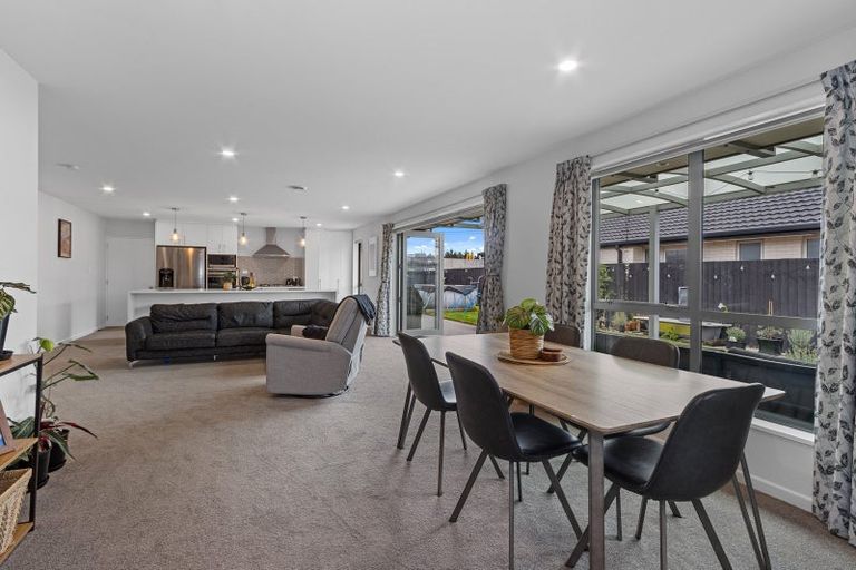 Photo of property in 5 Davaar Crescent, Broomfield, Christchurch, 8042