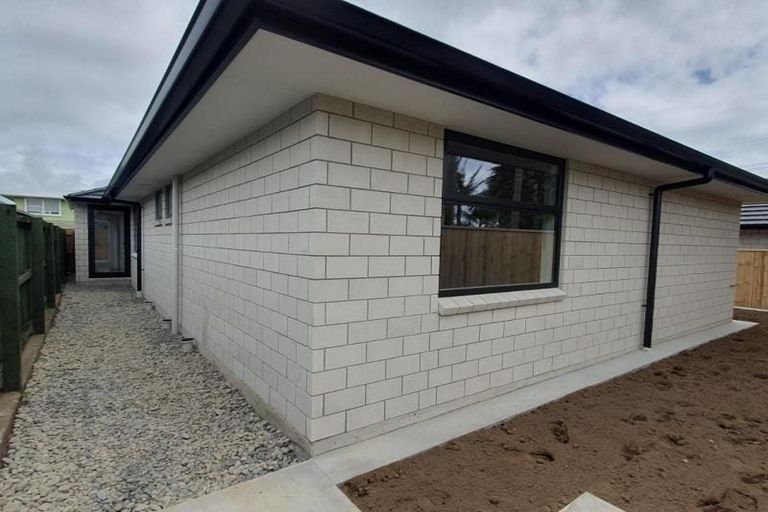 Photo of property in 5 Massey Street, Westown, New Plymouth, 4310