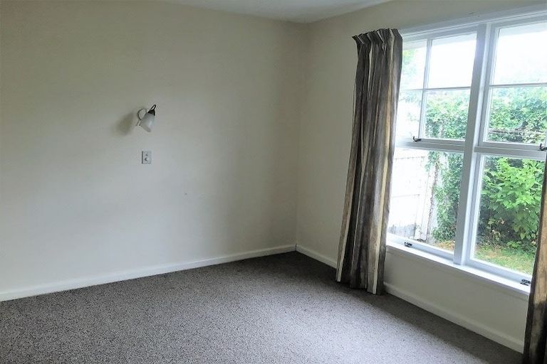 Photo of property in 2/26 Hampton Place, Burnside, Christchurch, 8053