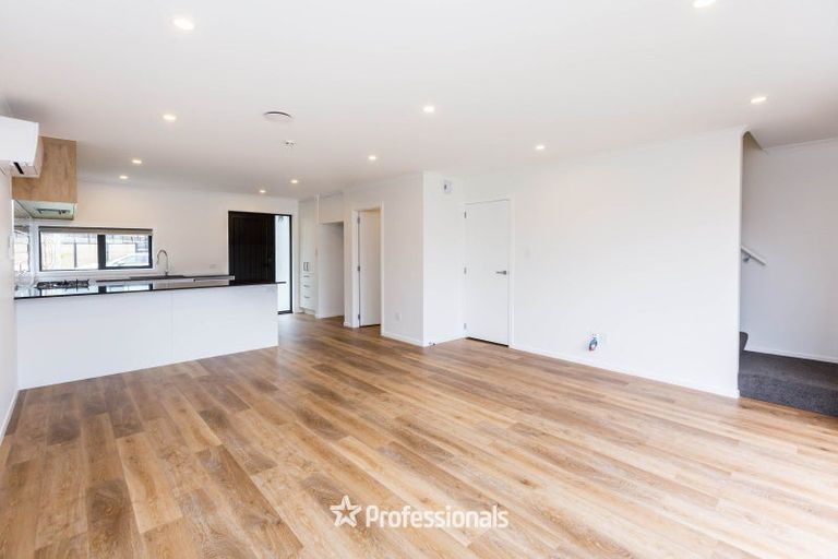 Photo of property in 3 Joseph Bolton Crescent, Wallaceville, Upper Hutt, 5018