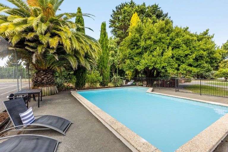 Photo of property in 22 Goulter Street, Clive, Hastings, 4180