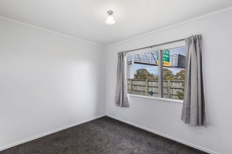 Photo of property in 6/17a Idesia Place, Totara Heights, Auckland, 2105