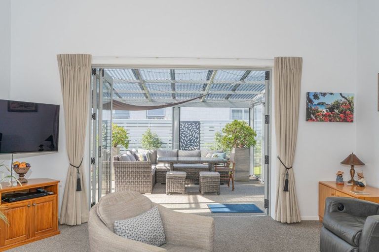 Photo of property in 16 Vanita Drive, Whitianga, 3510