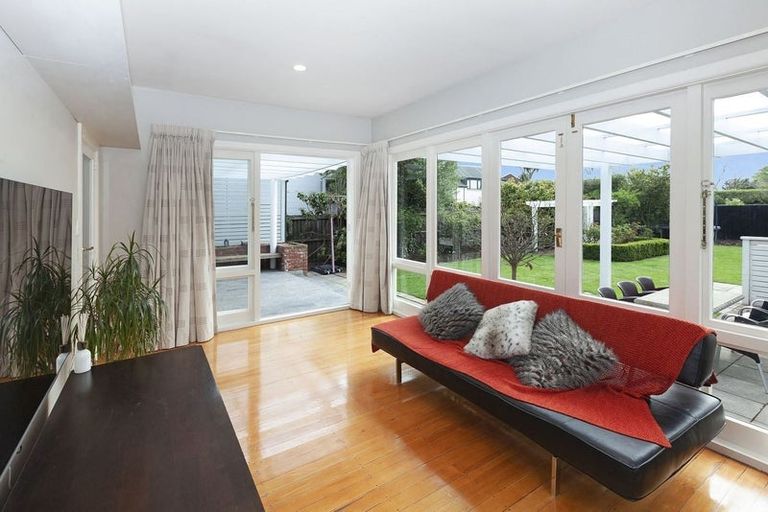 Photo of property in 73 Saint Albans Street, St Albans, Christchurch, 8014