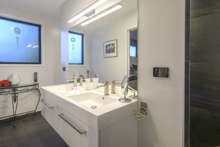 Photo of property in 133 Lakes Boulevard, Pyes Pa, Tauranga, 3112