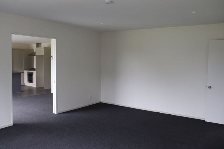 Photo of property in 2 Little Oaks Drive, Yaldhurst, Christchurch, 8042