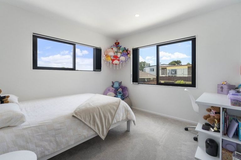 Photo of property in 2/16 James Laurie Street, Henderson, Auckland, 0612