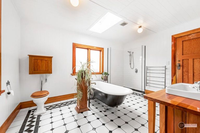 Photo of property in 6 Prouse Grove, Silverstream, Upper Hutt, 5019